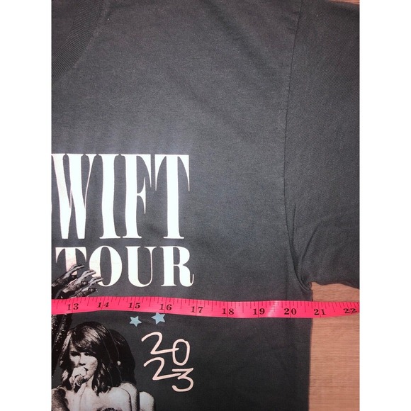 Taylor Swift T Shirt L Teal‎ The Eras Tour 2023 Merch Blue 1989 Era Graphic NEW - Picture 9 of 10